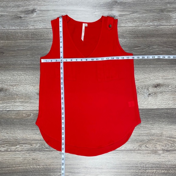 NWOT Bellatrix Sleeveless V Neck Blouse Cherry Red Size Medium - Picture 5 of 12